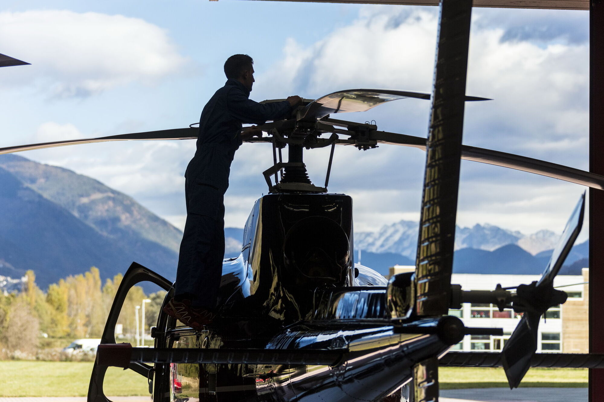 You are currently viewing The basic rules of helicopter maintenance